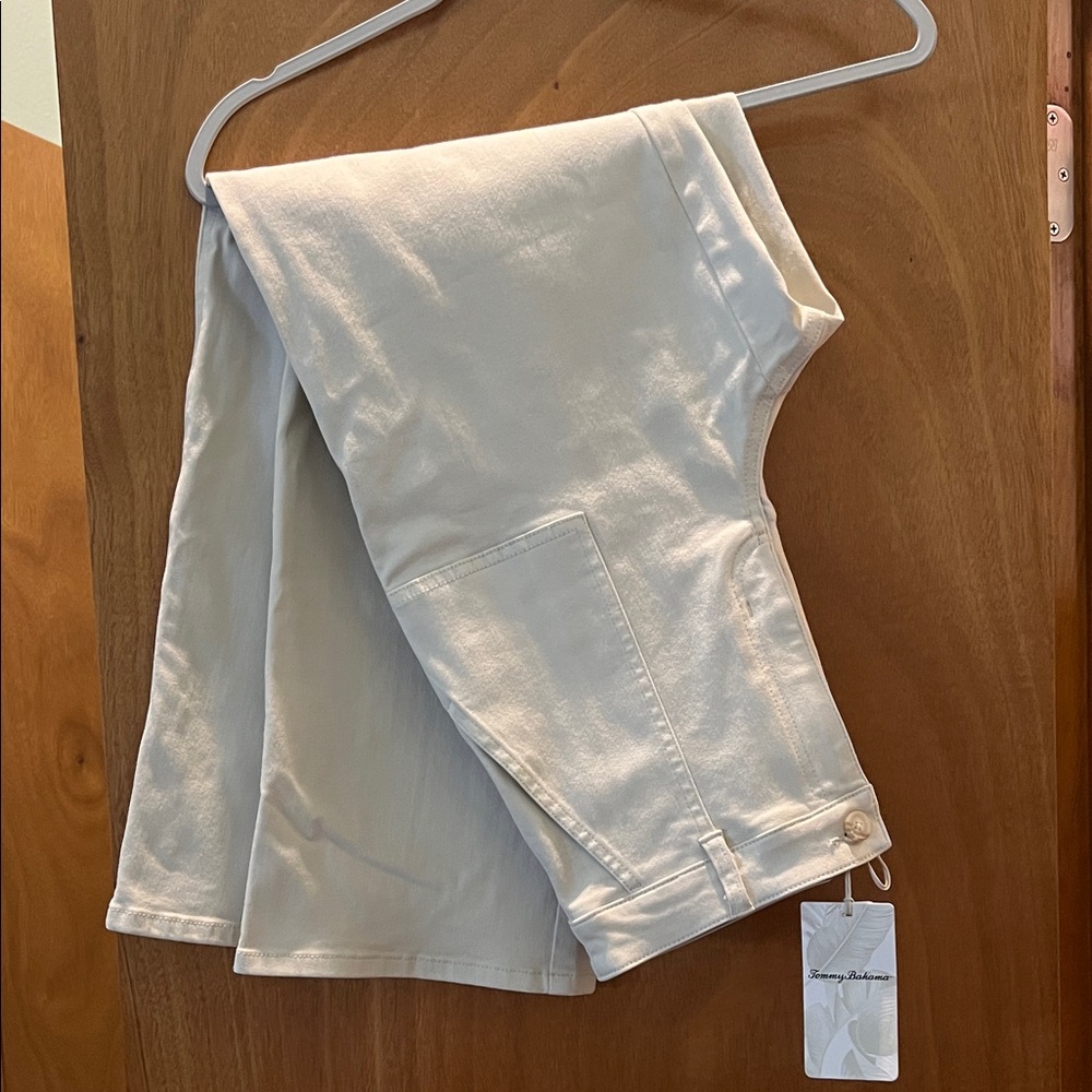 Tommy Bahama women’s size 6 cream soft stretch wide leg pants
